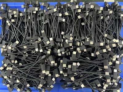 30000PCS USB-C Biex USB-C Bil-Liwja ta '90 Grad